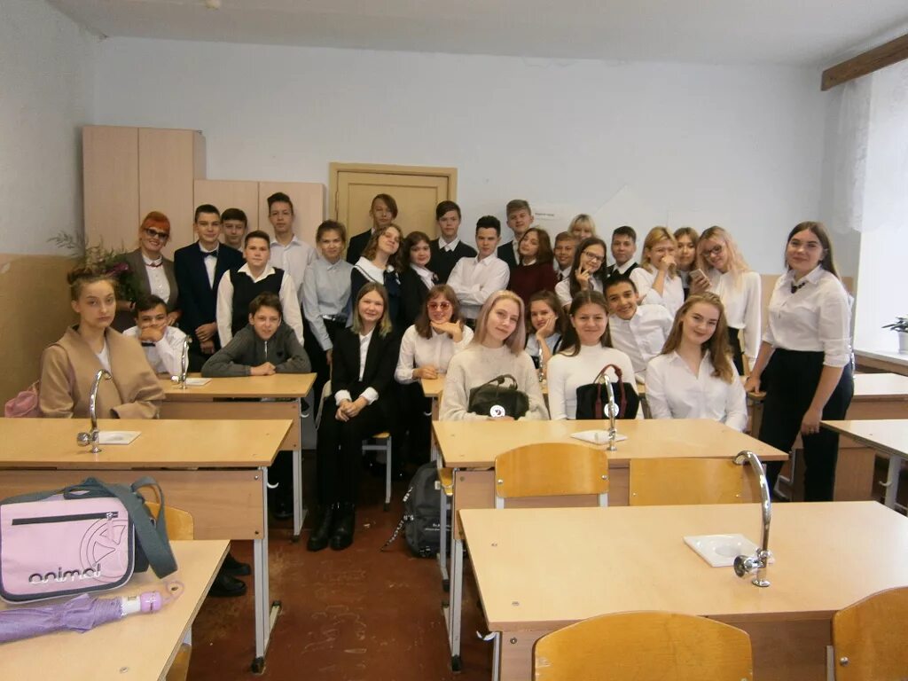 Лицей №8 город тында. Лицей 8 электросталь. Лицей 5 г пермь 5д. Лицей 51 томск. 1 сентября дети в школу.