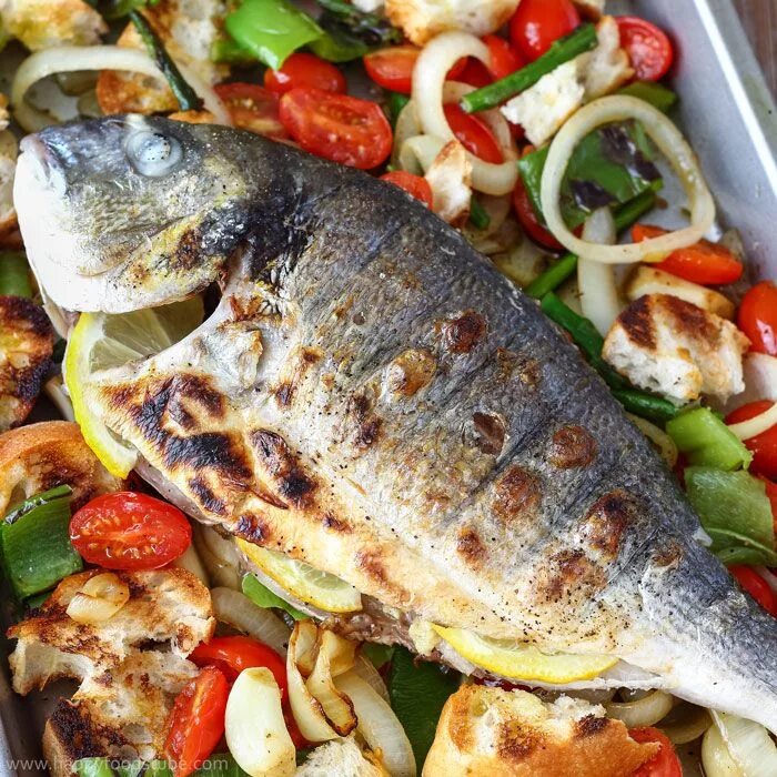 Fish with Vegetables. Италия рыбы на стену. Fish dish. Mediterranean food with Fish.