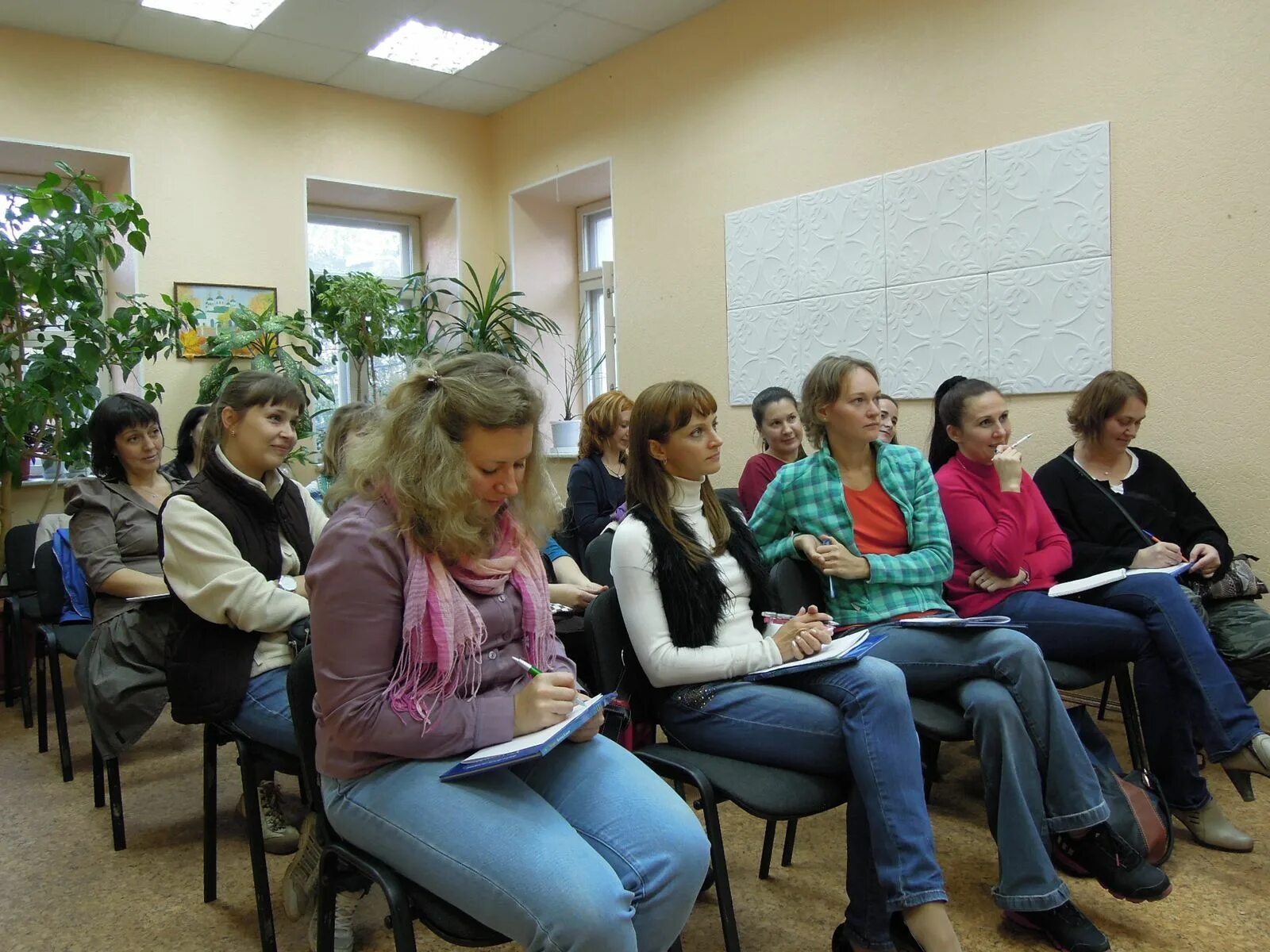 Коллектив педагогов детского сада. Семинар для родителей в саду. Психологический тренинг. Семинары с родителями в доу. Семинар практикум для педагогов доу.