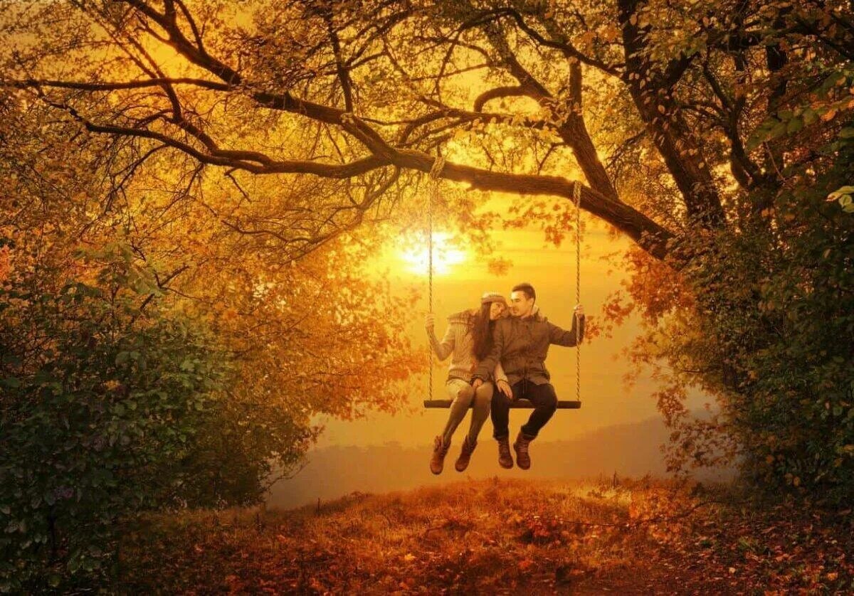 К весне ревновать. Осень любовь. Прогулка в осеннем парке. Осень романтика. Влюбленные на качелях.