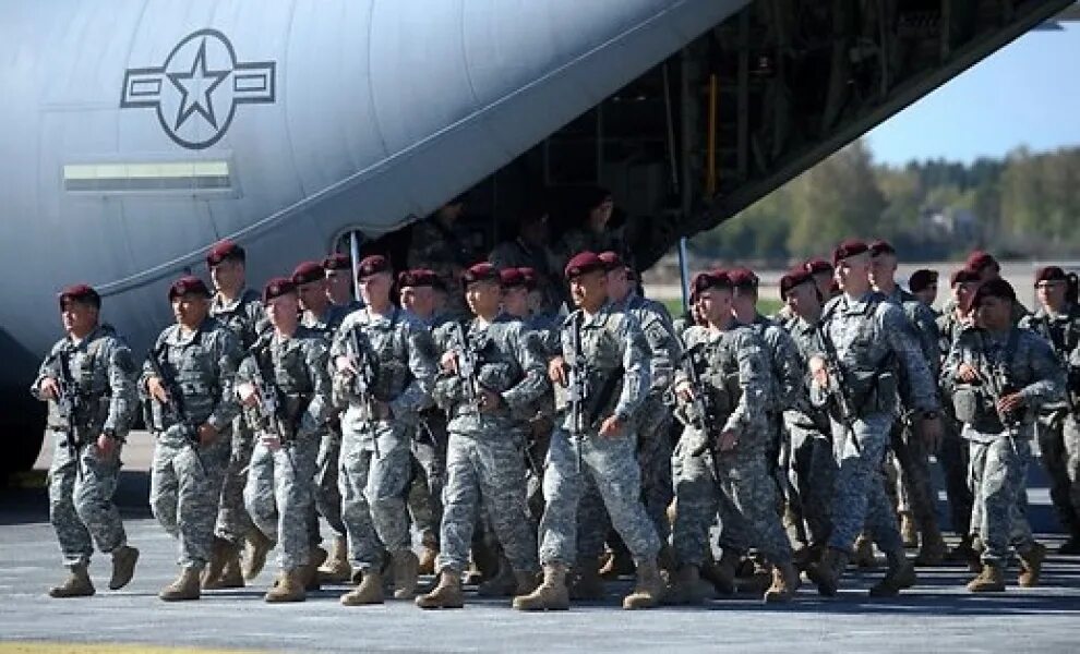 Десант сша. Американский десант. Десантники армии сша. Американские десантники. 101 дивизия вдв сша.