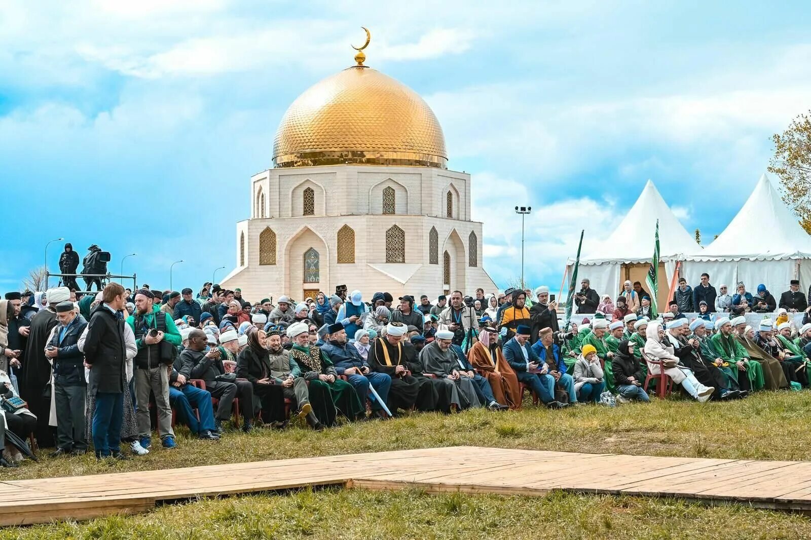 Великий болгар татарстан. Идем болгаре. Болгары сейчас. Доспехи волжских булгар. Волжская булгария 1100 летие.