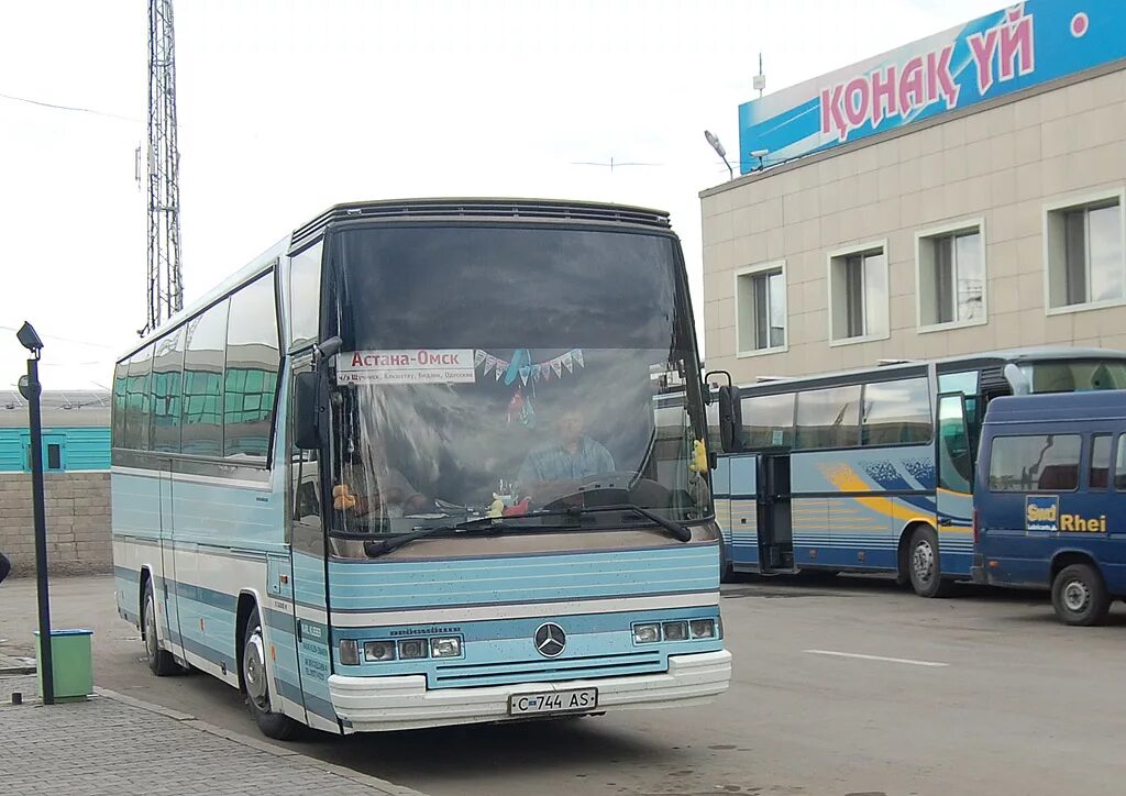 Астану омск купить. Омск Астана автобус. Маршрутки Омск Астана. Автовокзал Сапаржай. Автобус Кокшетау Омск.