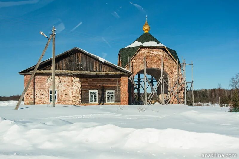 Погода никольское тотемский. Никольское Вологодская область. Усть-Печеньга Тотемский район храм. Село Никольское Тотемского района Вологодской области.