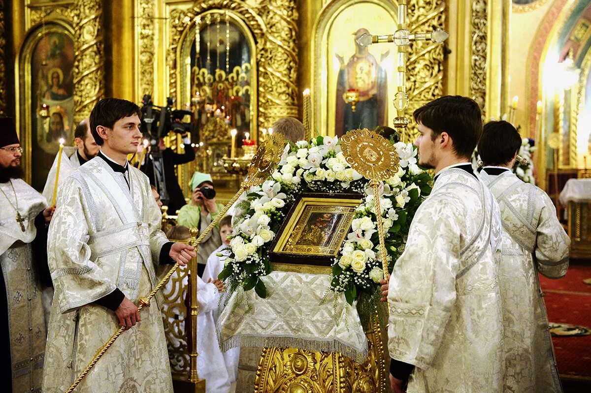 всенощное бдение на крещение. крещение в новоспасском монастыре. крещение господне в крыму 2022. елоховская церковь богоявления крещение будущего поэта. крещение господне всенощное бдения.