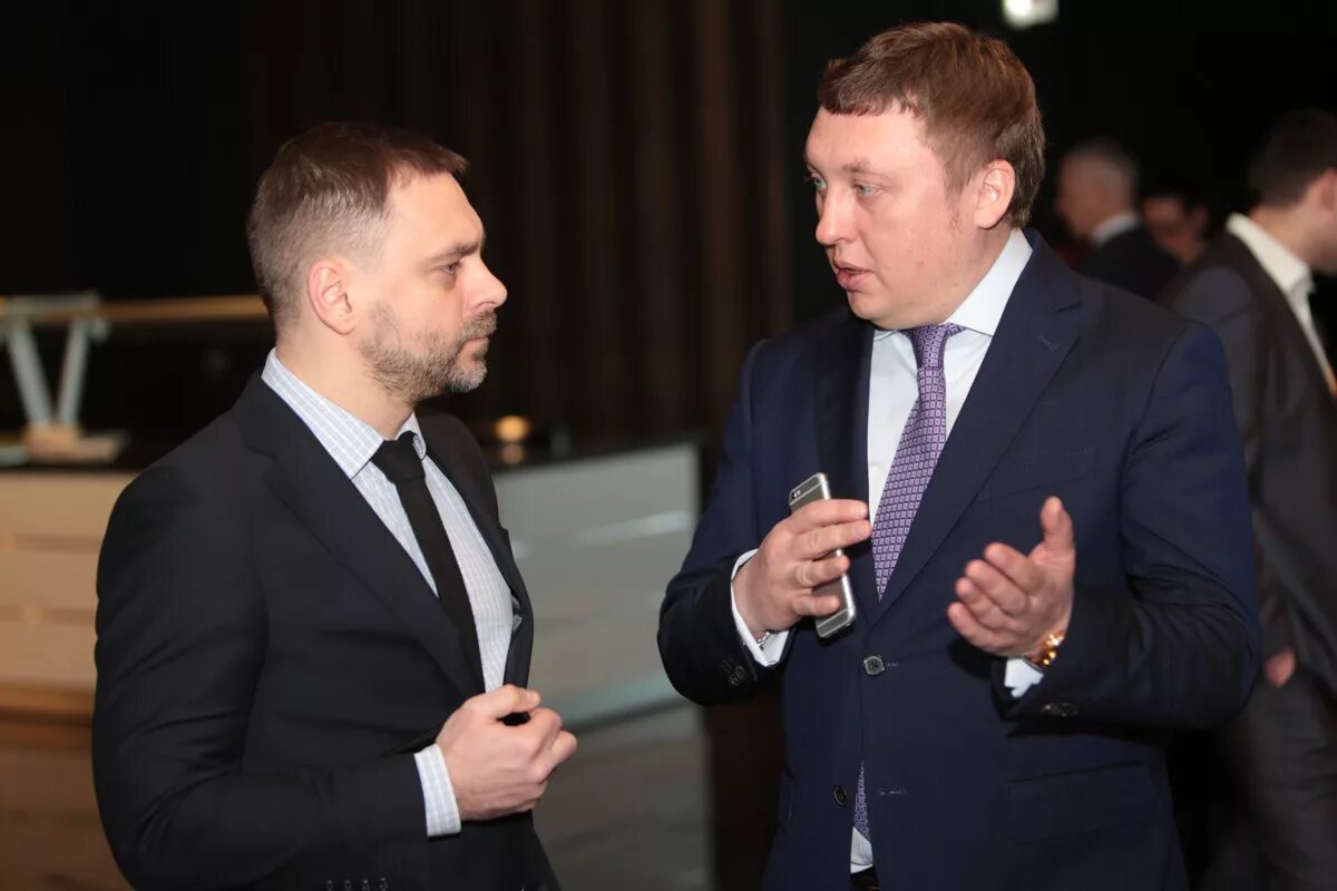 Рогачев вице президент вице-президент лукойл. Рогачев денис викторович лукойл. Бодров виктор викторович лукойл. Денис рогачев лукойл. Рогачев лукойл.