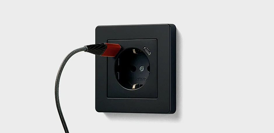 Jung розетка Schuko а550. Jung розетка Schuko с USB. Розетка Schuko + 2 USB. Розетки Легран с USB-разъемами.