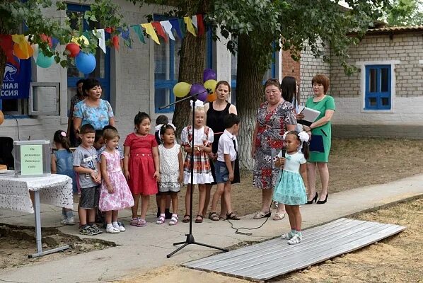посёлок шарнут вода. шармуд сарпинский район. садовский дом культуры сарпинского района. шармуд сарпинский район. погода в п шарнут.