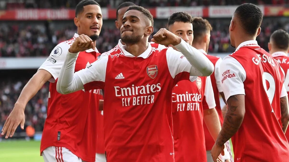 Английские футболисты. Сократис арсенал. Bellerin. Abdul-rahman balogun muhammed-shittu 2024. Трансферные слухи арсенала.