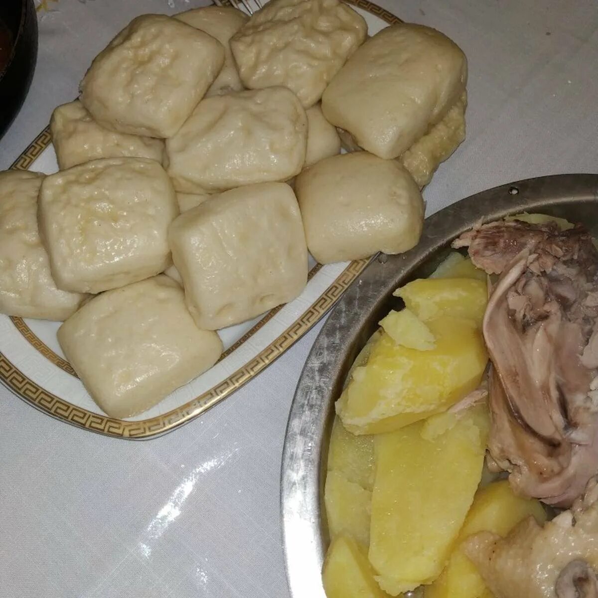 В дагестане блюдо из кусочков теста