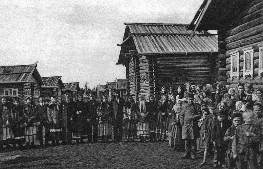 Крестьяне переселенцы сибирь 20 век. Крестьяне вятской губернии 19 век. Сибирские казаки до революции. Деревня сорали вятской губернии. Вятские переселенцы.