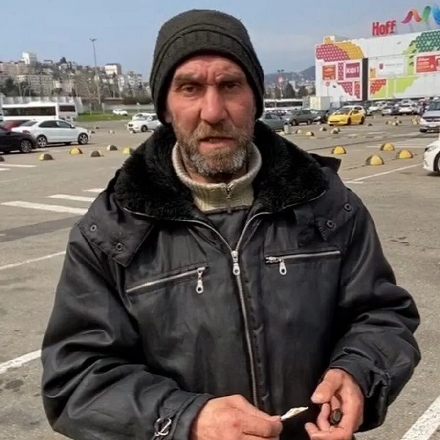 Бомж видео. Бомж володя каха. бомж.