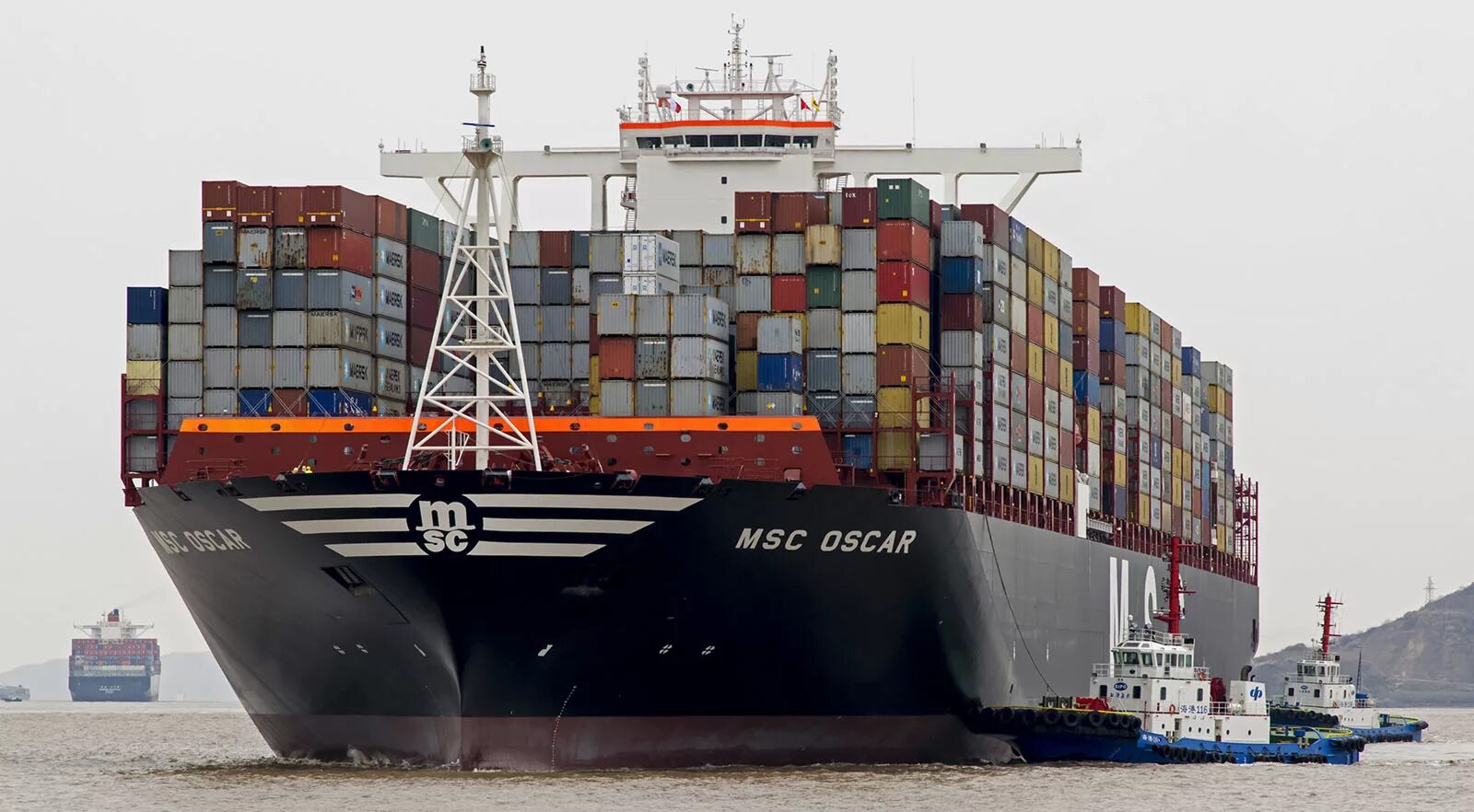 MSC Oscar контейнеровоз. Контейнеровоз водоизмещением 40000 тонн. MSC контейнеровоз самый большой. Контейнеровоз CSCL Globe.