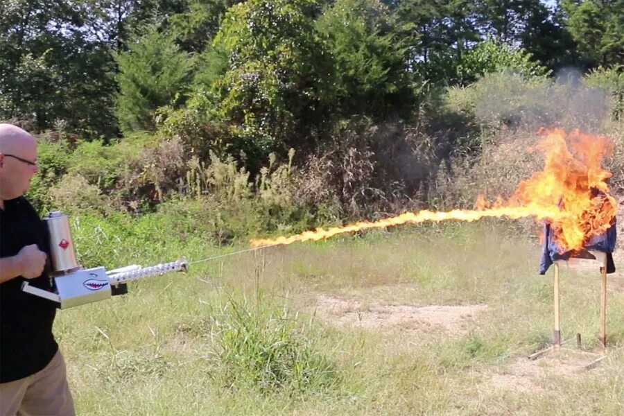 Flame thrower. Огнемет xm42. огнемёт гефест. bt x-42 flamethrower. портативный огнемет.