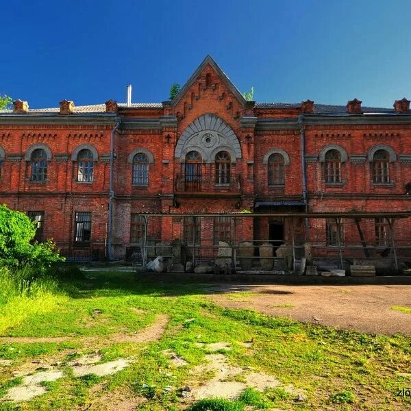 Музей николаевск. Николаевский областной краеведческий музей. Краеведческий музей Димитровград. Димитровградский краеведческий музей. Краеведческий музей Сызрань.