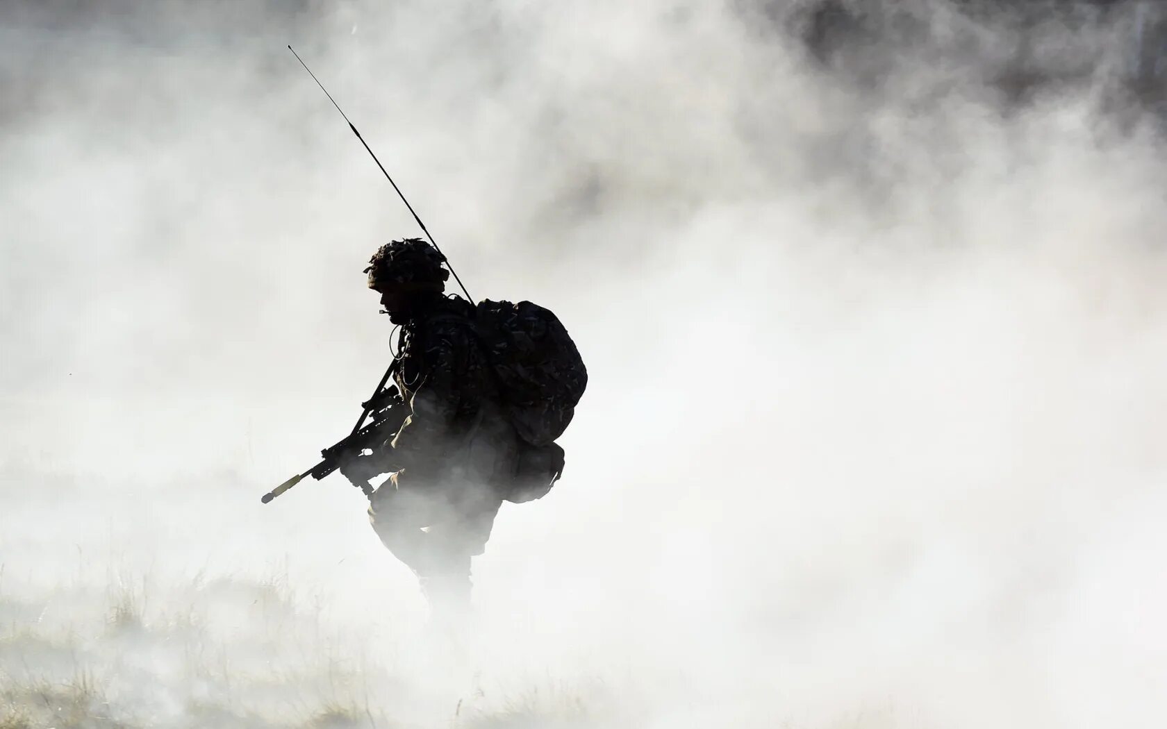 Солдат в тумане. Одинокий солдат. Воин в тумане. Спецназ в тумане. Туман войны читать