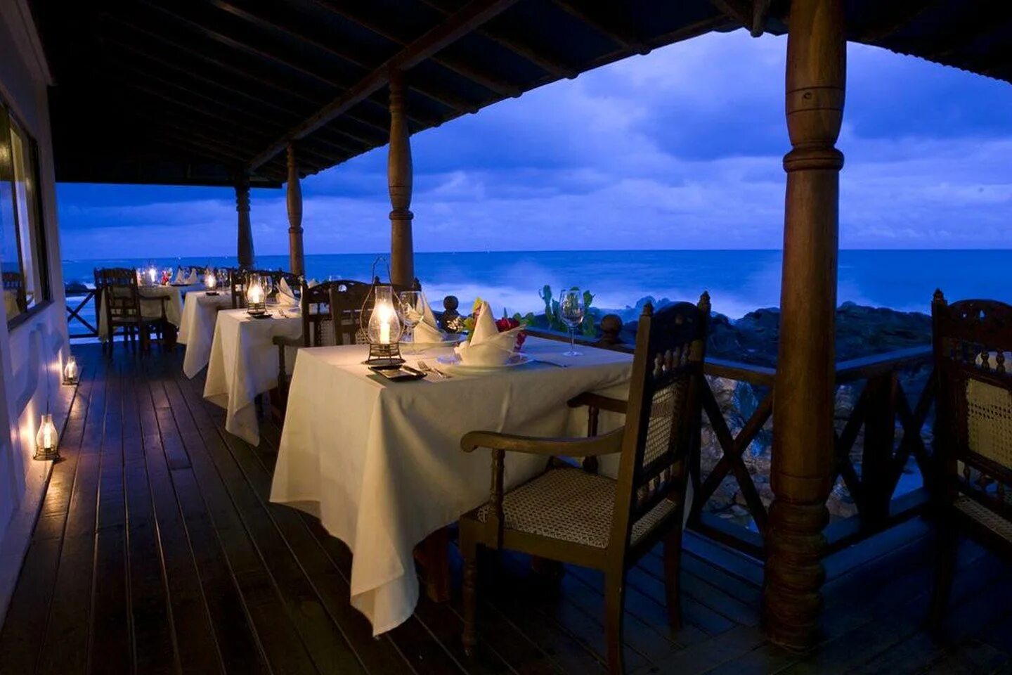 Отель рамбода шри ланка. Royal beach hotel & restaurant 3*. Шри ланка кафе. Лучшие рестораны шри ланки. Лучшие рестораны шри ланки.