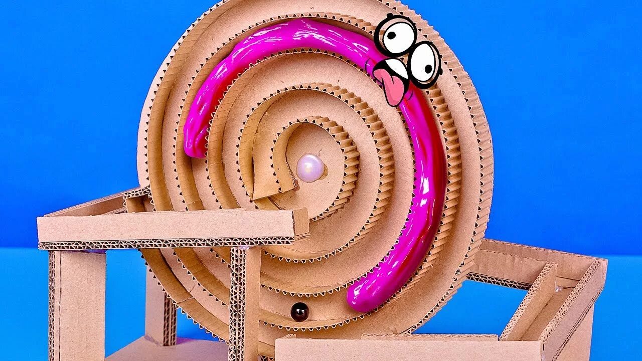 Сейф из гофрокартона. Ловкий слайм сэм поделки из картона. Сэм картон. Костюм дяди сэма. Механические игрушки из картона копилка.