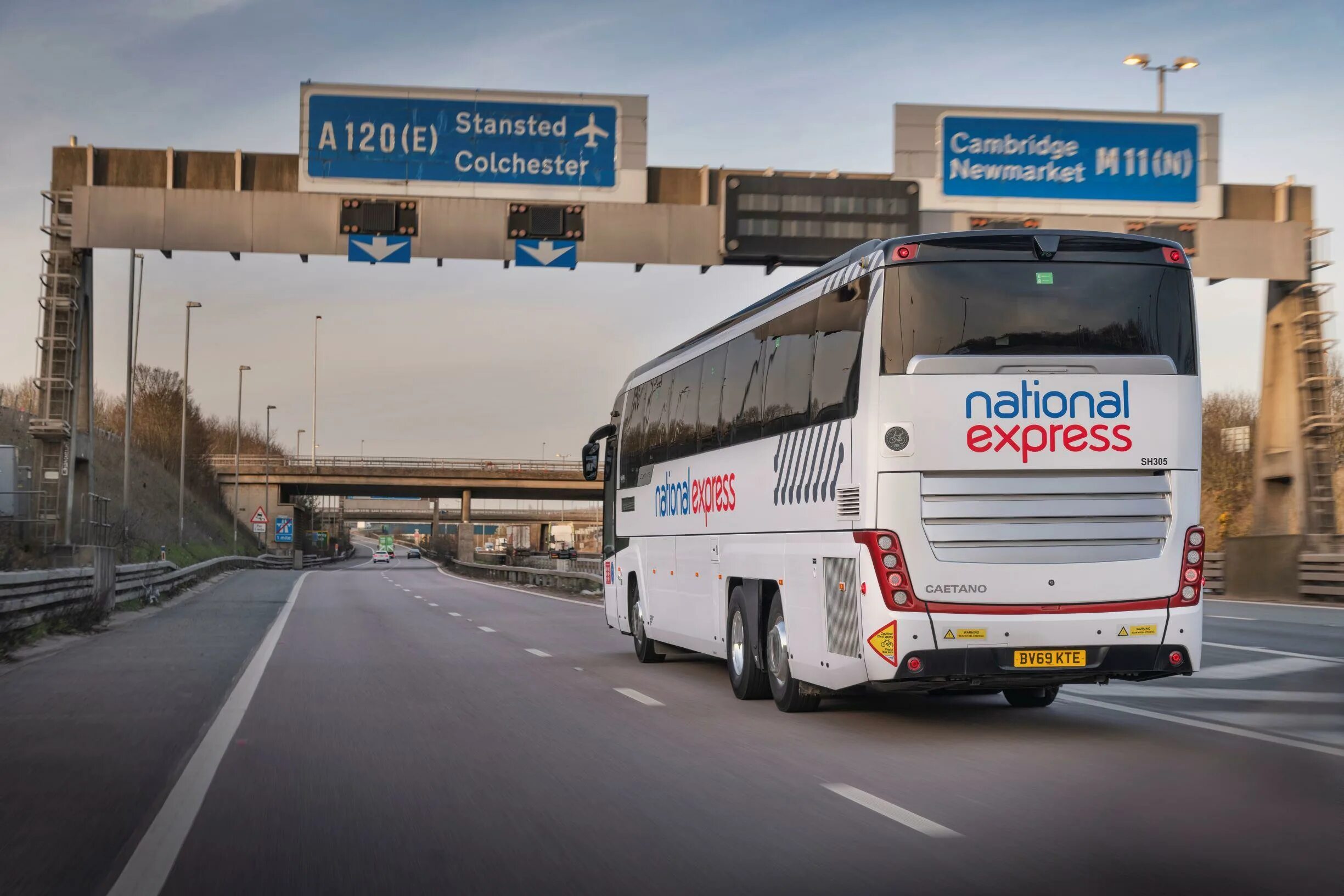 National express. Автобус national express в лондон. National express. Великобритания автобусов концерн. Автобус нэшнл экспресс.