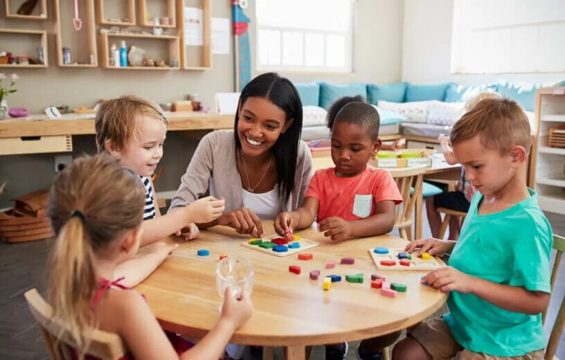 Preschool teachers. Montessori School. Montessori School Education. Early childhood Education. Детский сад «child Care aware».