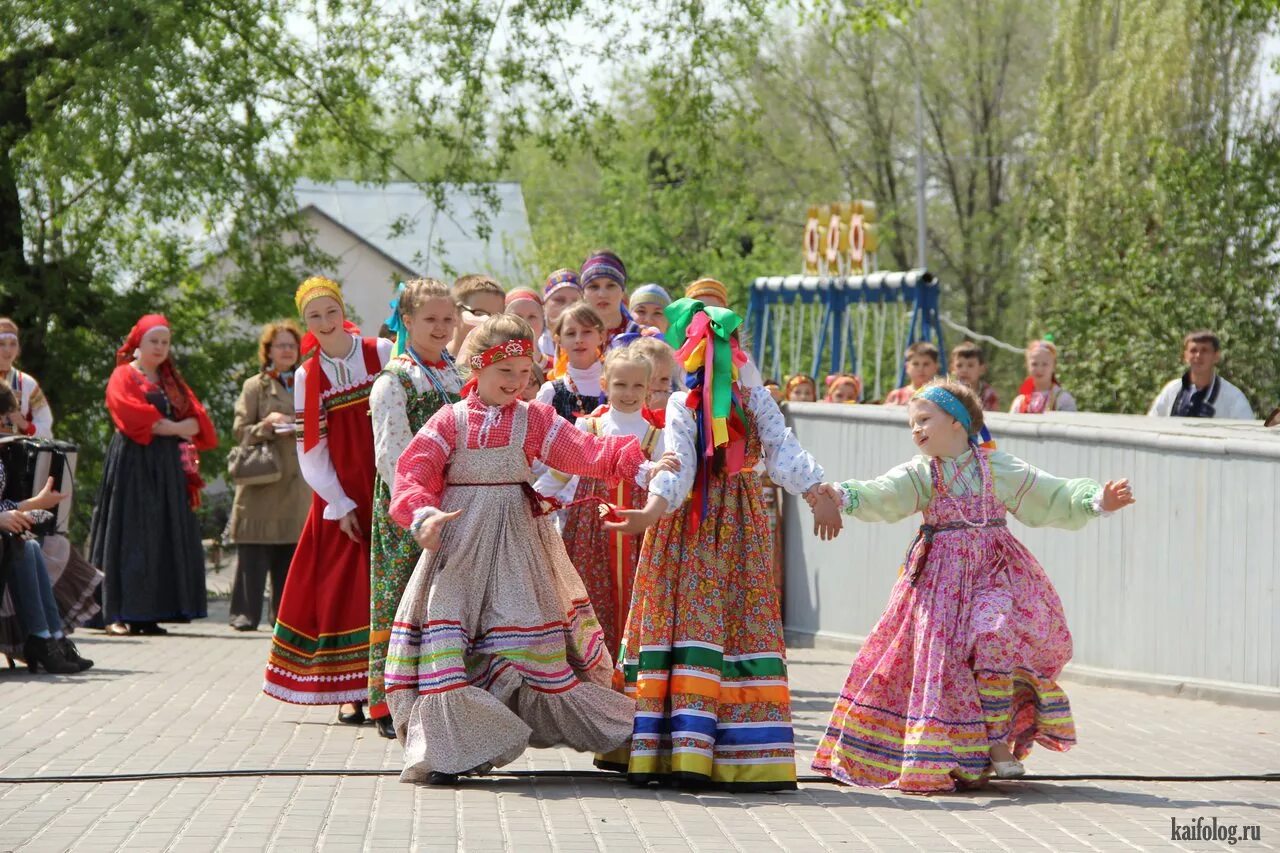 Традиционные народные праздники. Русские народные гуляния. Фольклорный праздник. Фольклорные традиции.