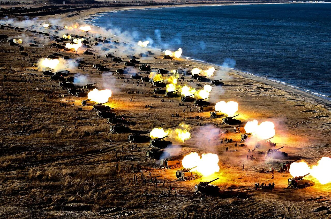 реактивная система залпового огня смерч. гаубица 2с19 мста-с. обстрел цхинвала 2008 установками град. ночной взрыв. тос-1а солнцепек пуск.