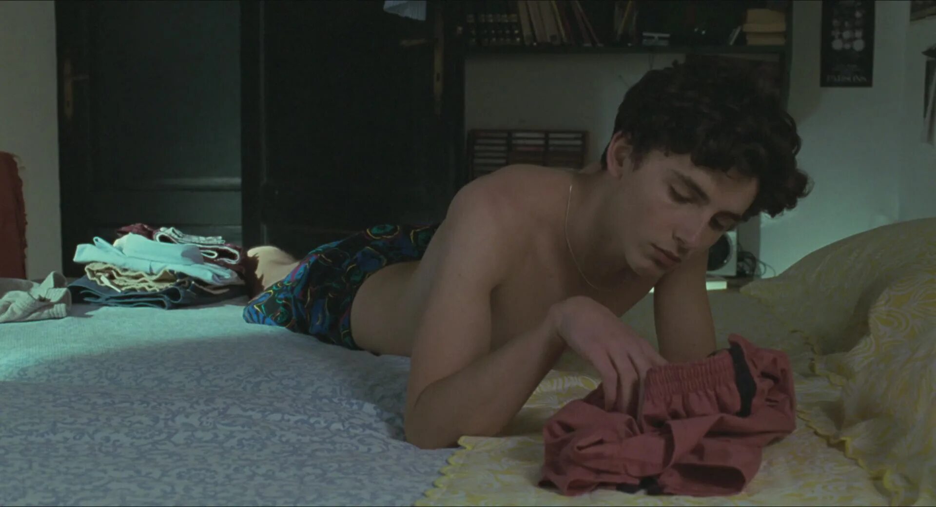 Carly rae jepsen call me maybe. Call me when he sleeps. Тимоти шаламе зови меня своим именем. Arctic monkeys why'd you only call. Тимоти шаламе элио.