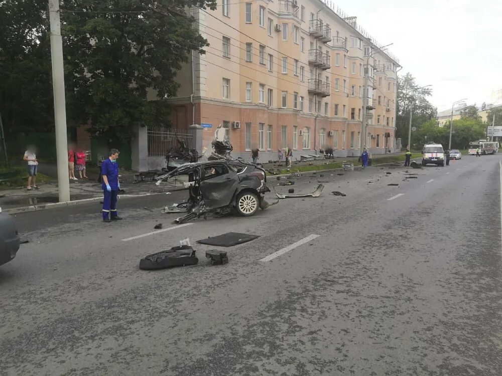Видеоролик дтп. Видеоролик дтп. Авария на кутузовском проспекте саид губденский. Самые страшные аварии подборка. Видеоролик дтп.