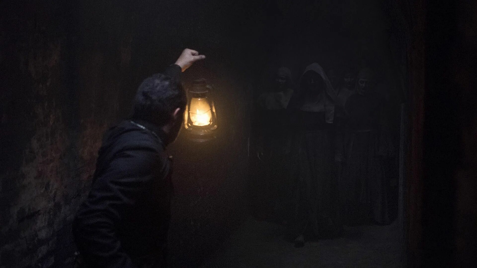 Проклятие монахини роуз фильм 2019 кадры. Проклятие монахини 1080. Проклятие монахини фильм 2018 zamok. 2. 5 проклятие монахини (2018.