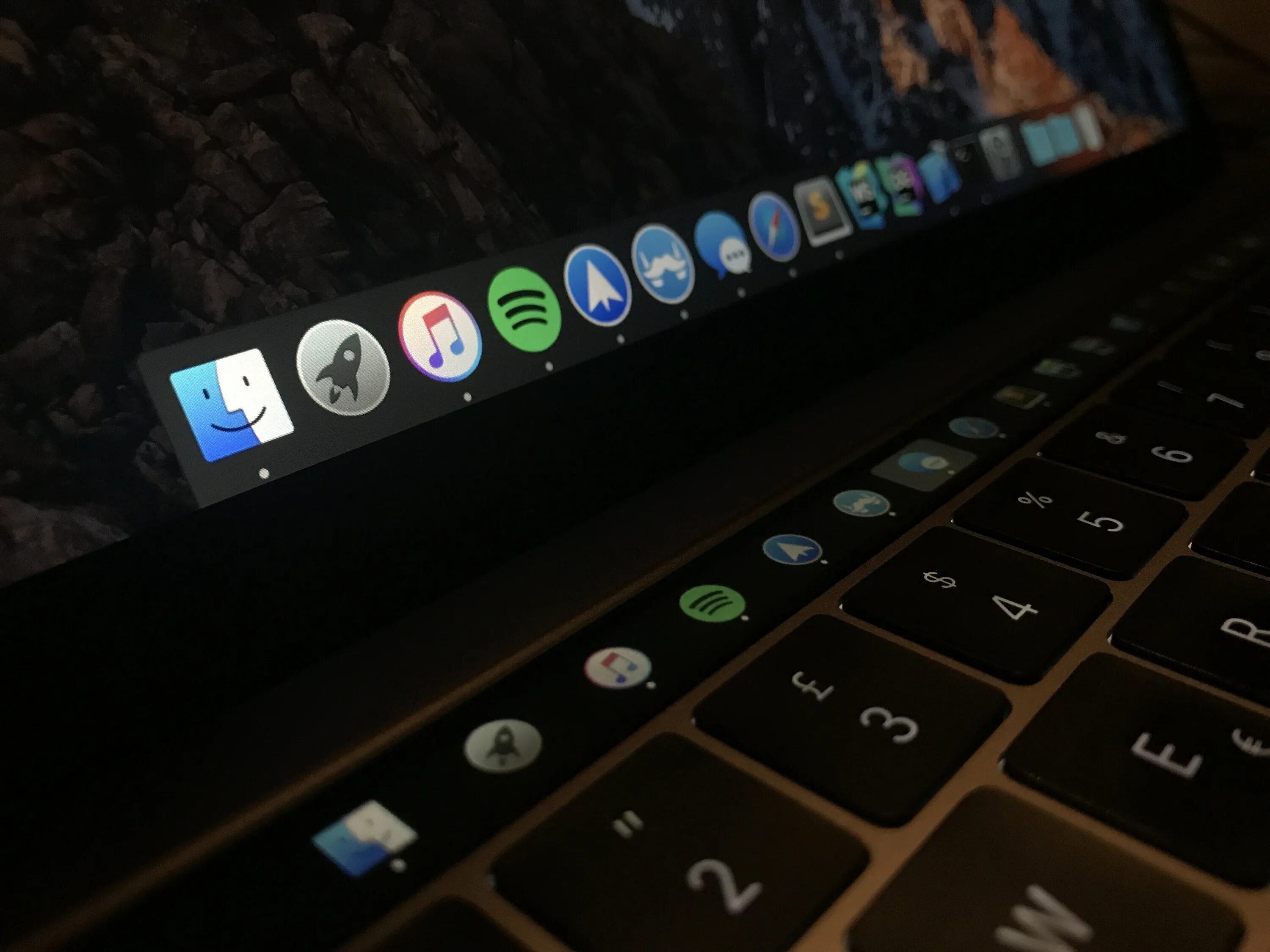 Mac os dock. Панель dock mac os. панель док на макбуке. панель тач бар что это. док бар mac os.