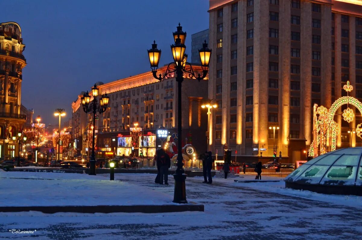 тверская зимой москва. тверская улица москва ночью. новогодняя москва профессиональные фото. тверская улица в москве иллюминация. тверская улица москва 2021.