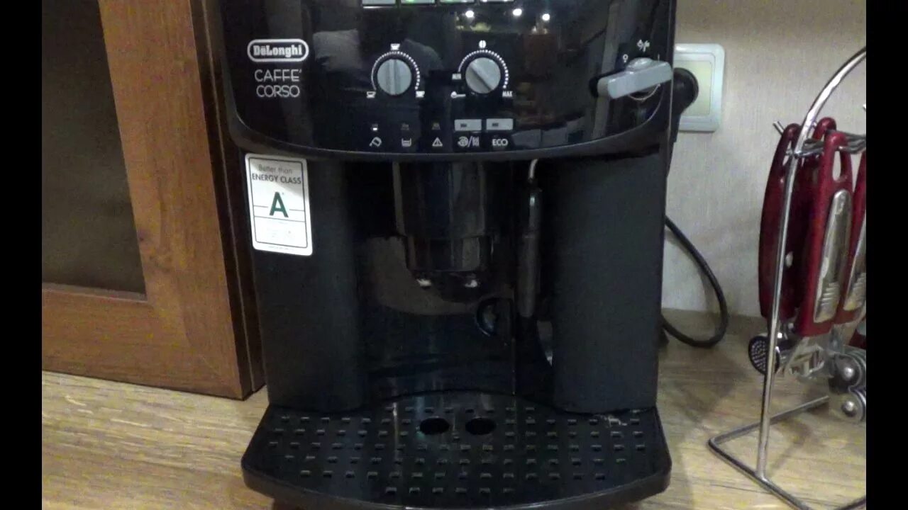 Как приготовить кофе в кофемашине delonghi. 460. Как приготовить кофе в кофемашине delonghi. B. Кофемашина delonghi caffe corso.