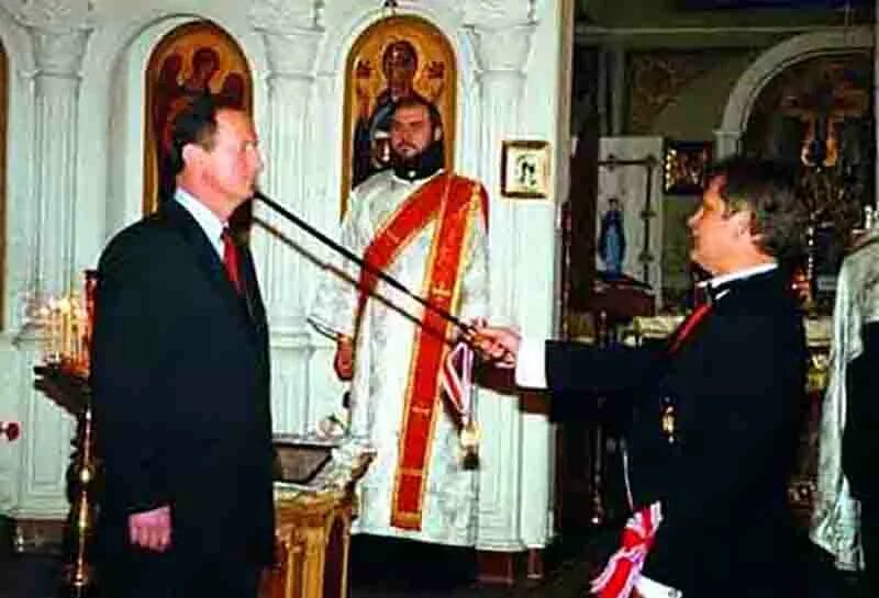 Есть ли масоны. Лукашенко Мальтийский орден. Великий Магистр ордена масонов. Лукашенко рыцарь Мальтийского ордена. Посвящение в масоны.