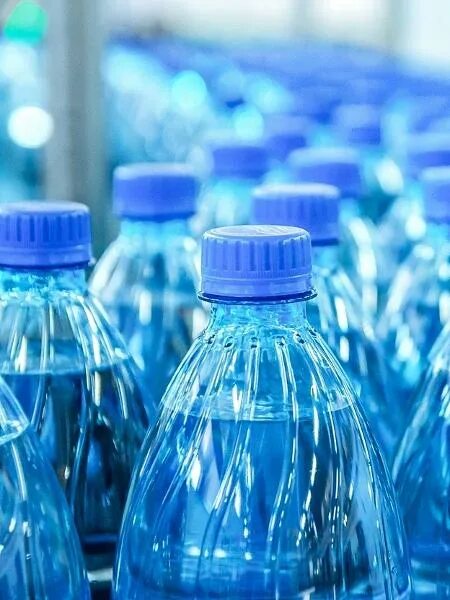 Бутылка для воды. Plastic Bottle. Вода well. Яркая бутылка для воды.