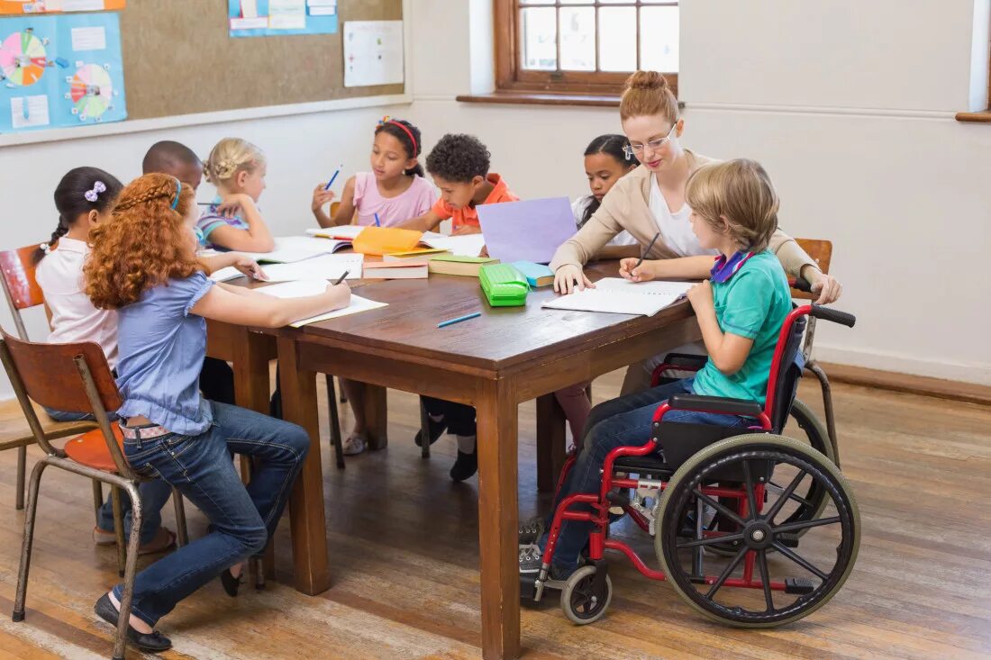 Инвалиды учатся. Мадлен Уилл инклюзия. Инклюзивное образование. Дети с ОВЗ. Дети с ОВЗ В школе.