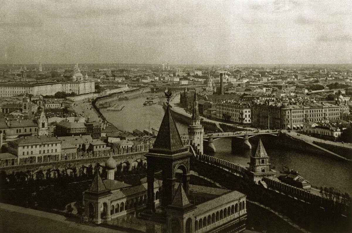 Начало хх в получило название. Москва 1920г Кремль. Москва 1920 год. Москва 1928 год. Москва 30х годов Кремль.