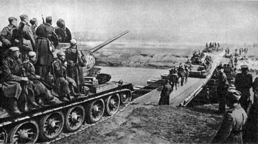 Советские войска вышли к границе. Битва за Одер 1945. Форсирование реки Висла 1945. Форсирование реки Одер в 1945.