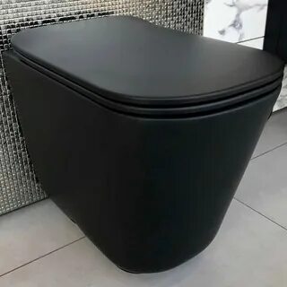 Черный матовый унитаз напольный