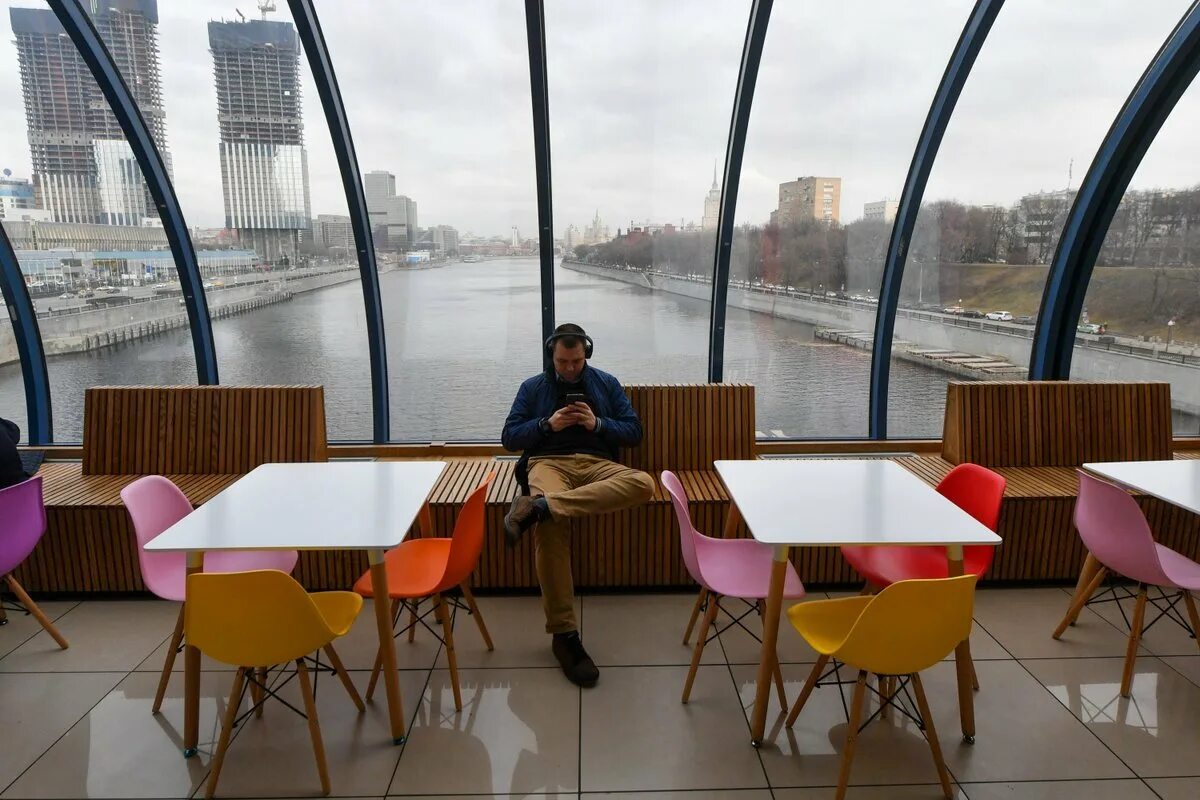 Закрытый ресторан. Рестораны закрываются. Рестораны в пандемию. Закрытые кафе. Закрытие ресторанов в москве.