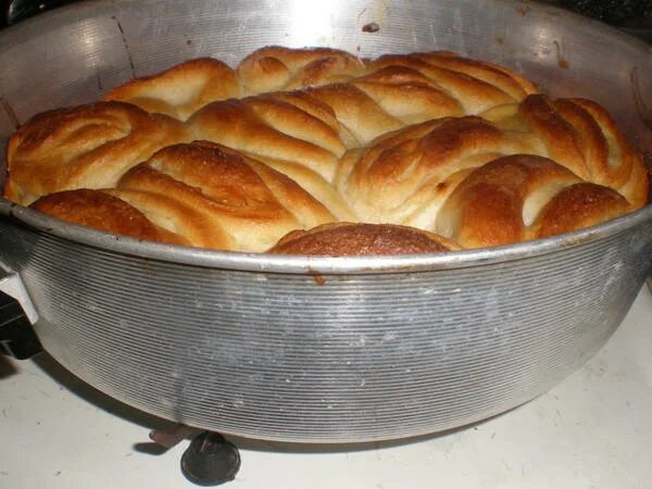 Блюда в чудо печке. Тесто для пампушек. Пироги в чудо печке электрической. Чудо печка для выпечки. Кастрюля для пирога.