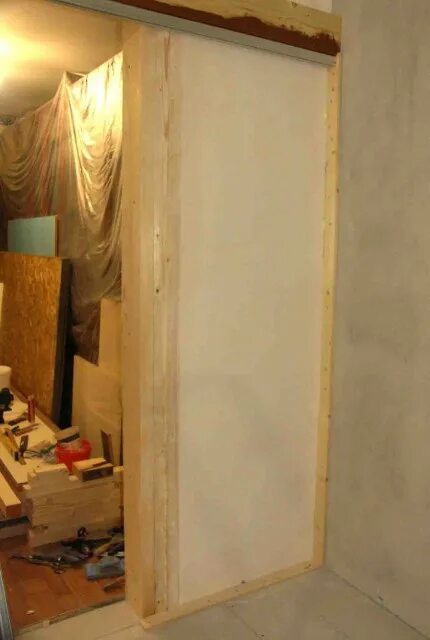 Сделать дверь из осб своими. Раздвижные двери из osb. сдвижная дверь из осб. шкаф купе из osb. раздвижная шкаф из osb.