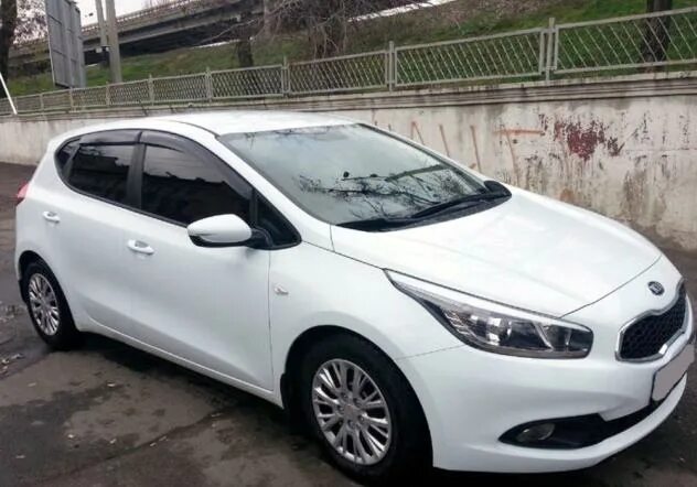 Киа сид автомат купить. Кия СИД 2012 хэтчбек 1.6. Kia Ceed 2012 1.6 автомат. Kia Ceed Luxe 1.6 at. Кия СИД хэтчбек 2021 автомат.