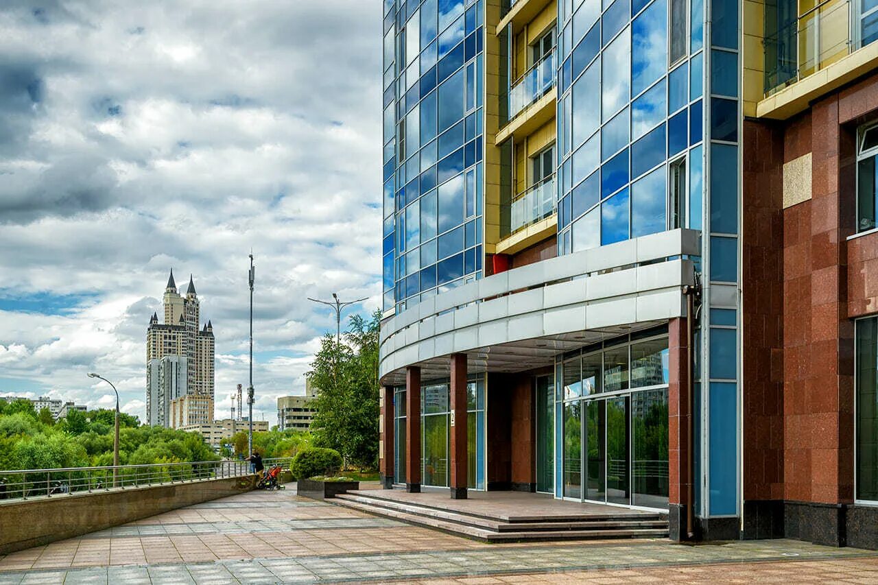 Ривьера бульвар строителей. Кутузовская ривьера москва. жилой комплекс «кутузовская ривьера». жк кутузовская ривьера подъезд. ривьера кутузовский 16.