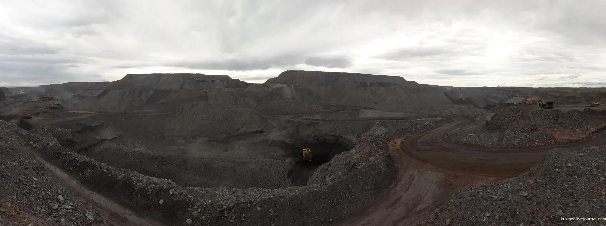 Хакасия добыча. Бентонит хакасии черногорск. Хакасия добыча. Экибастуз угольный бассейн. Черногорский угольный разрез.