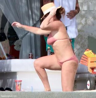 Tamara Ecclestone Nude.