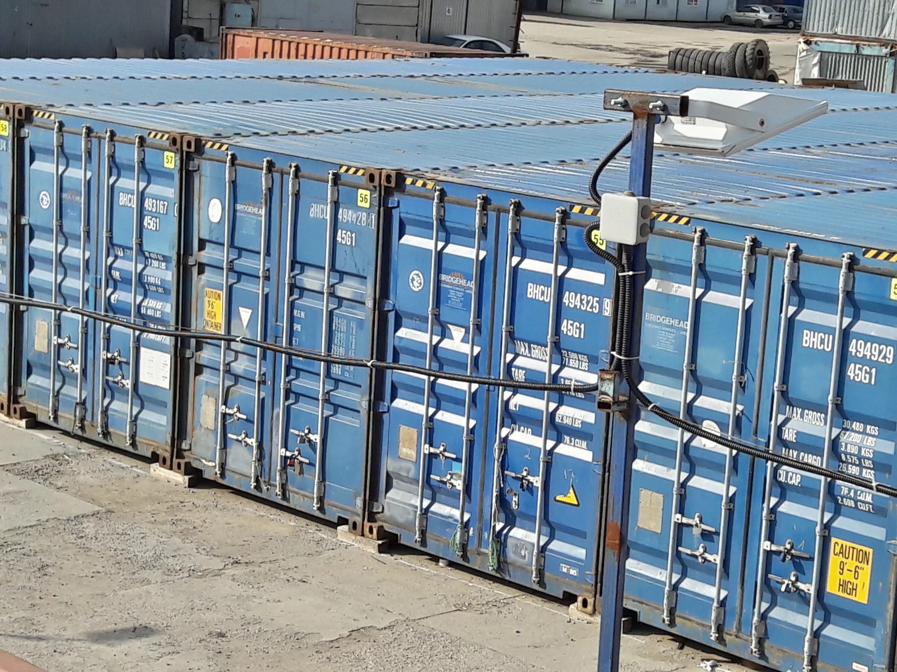 Контейнер 20ф волокуша. Складской контейнер. Сдача контейнера в аренду. Склад в 40 футовом контейнере. Бренд контейнер.