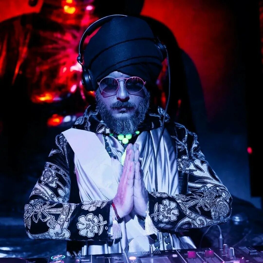 Dj list. Александр глухов dj. александр лист диджей. dj list кришнаит.