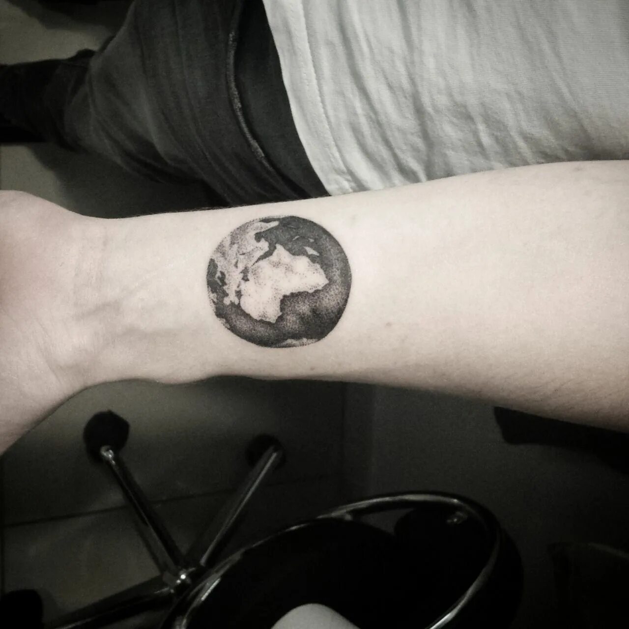 Тату земля. Тату глобус. Тату земля. Тату планета земля. Тату земной шар.