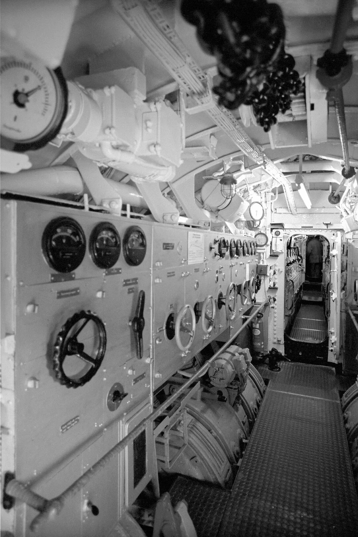 Тип 7 внутри. U boat type 7 внутри. подводная лодка внутри. подлодка внутри. внутри немецкой подводной лодки.