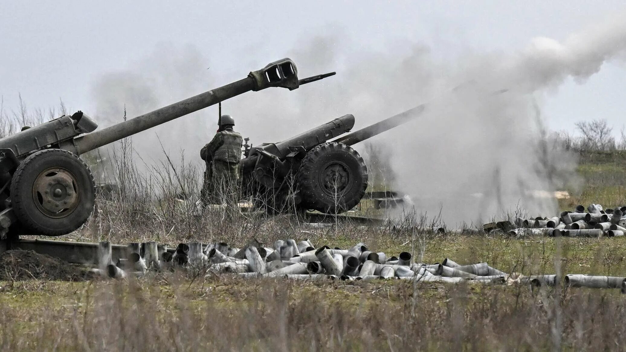 Россия уничтожила оружие украины. Д-30 гаубица на Донбассе. Гаубица д-30 на марше. Артиллерия России гаубицы д 30. Д30 гаубица спецоперация.